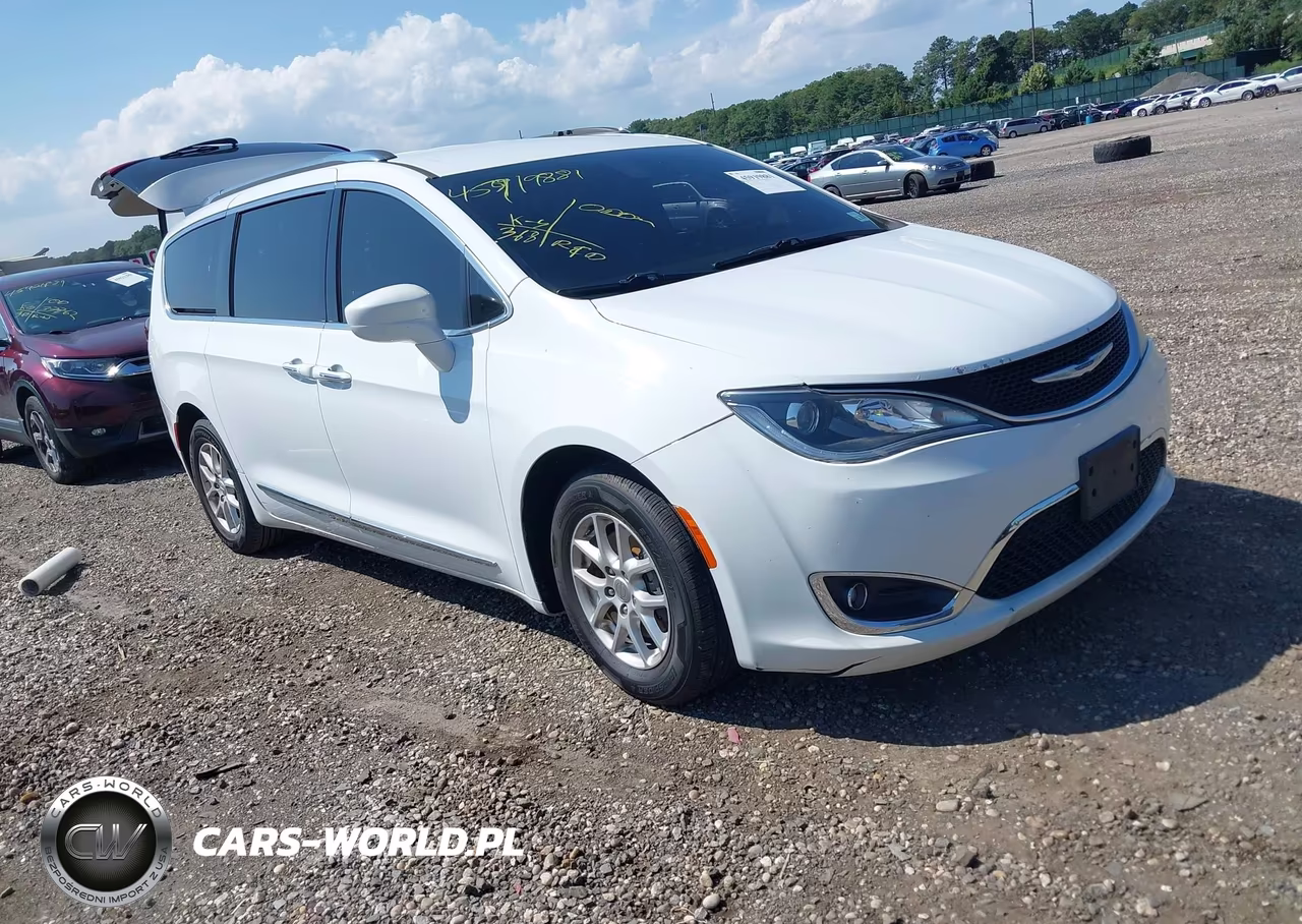 2020 Chrysler Pacifica Touring L VIN:2C4RC1BG8LR106401 - 1