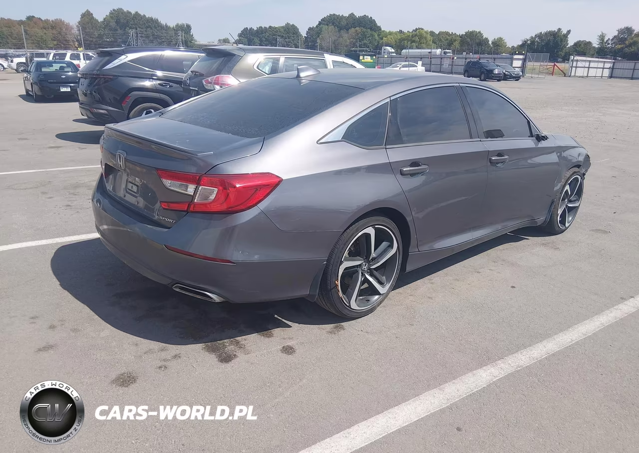 2018 Honda Accord Sport VIN:1HGCV1F32JA231310 - 4