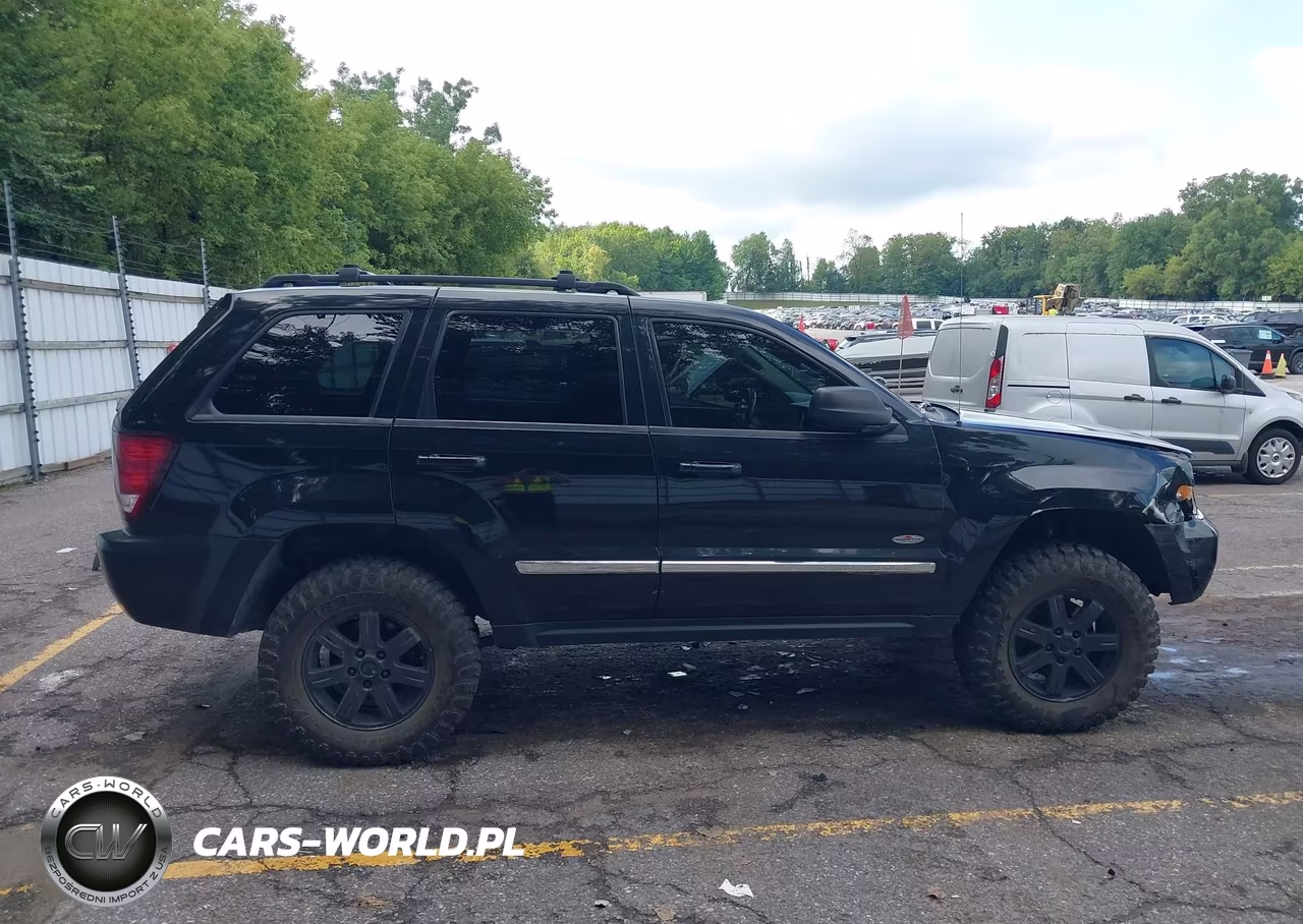2010 Jeep Grand Cherokee Laredo VIN:1J4PR4GK9AC115953 - 13