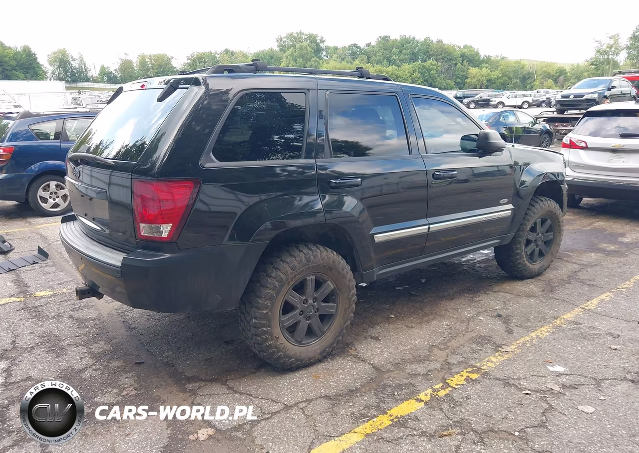 2010 Jeep Grand Cherokee Laredo VIN:1J4PR4GK9AC115953 - 4