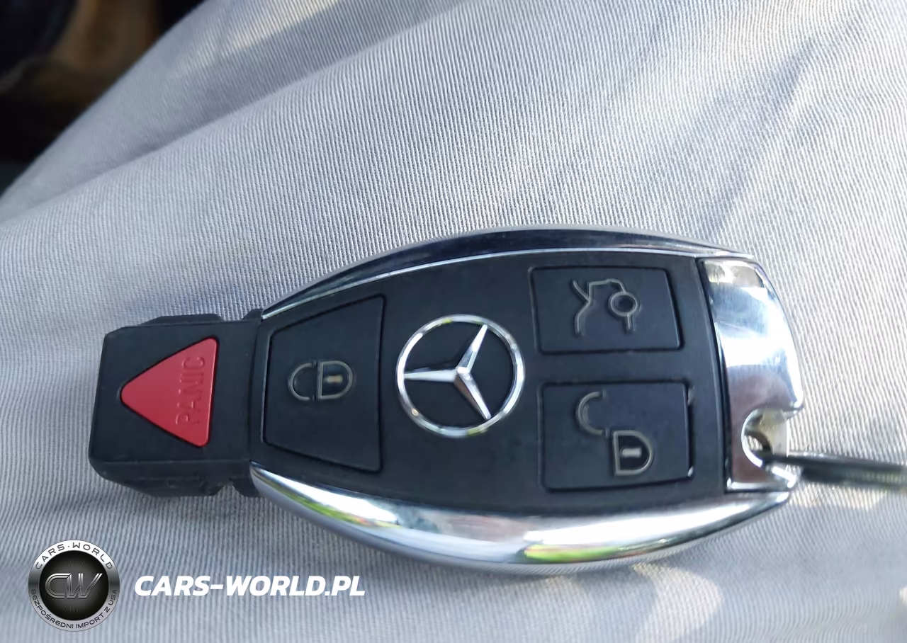 2017 Mercedes-Benz C 300 4Matic VIN:WDDWJ4KB2HF550456 - 11