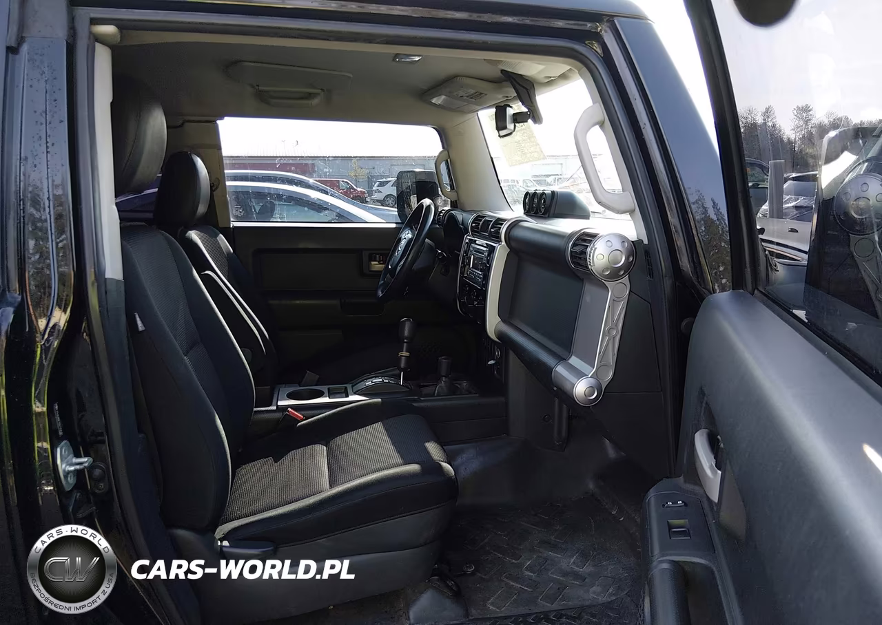 2012 Toyota Fj Cruiser VIN:JTEBU4BF1CK122540 - 17