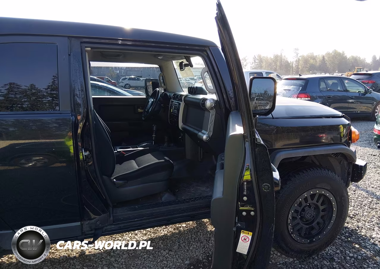 2012 Toyota Fj Cruiser VIN:JTEBU4BF1CK122540 - 5