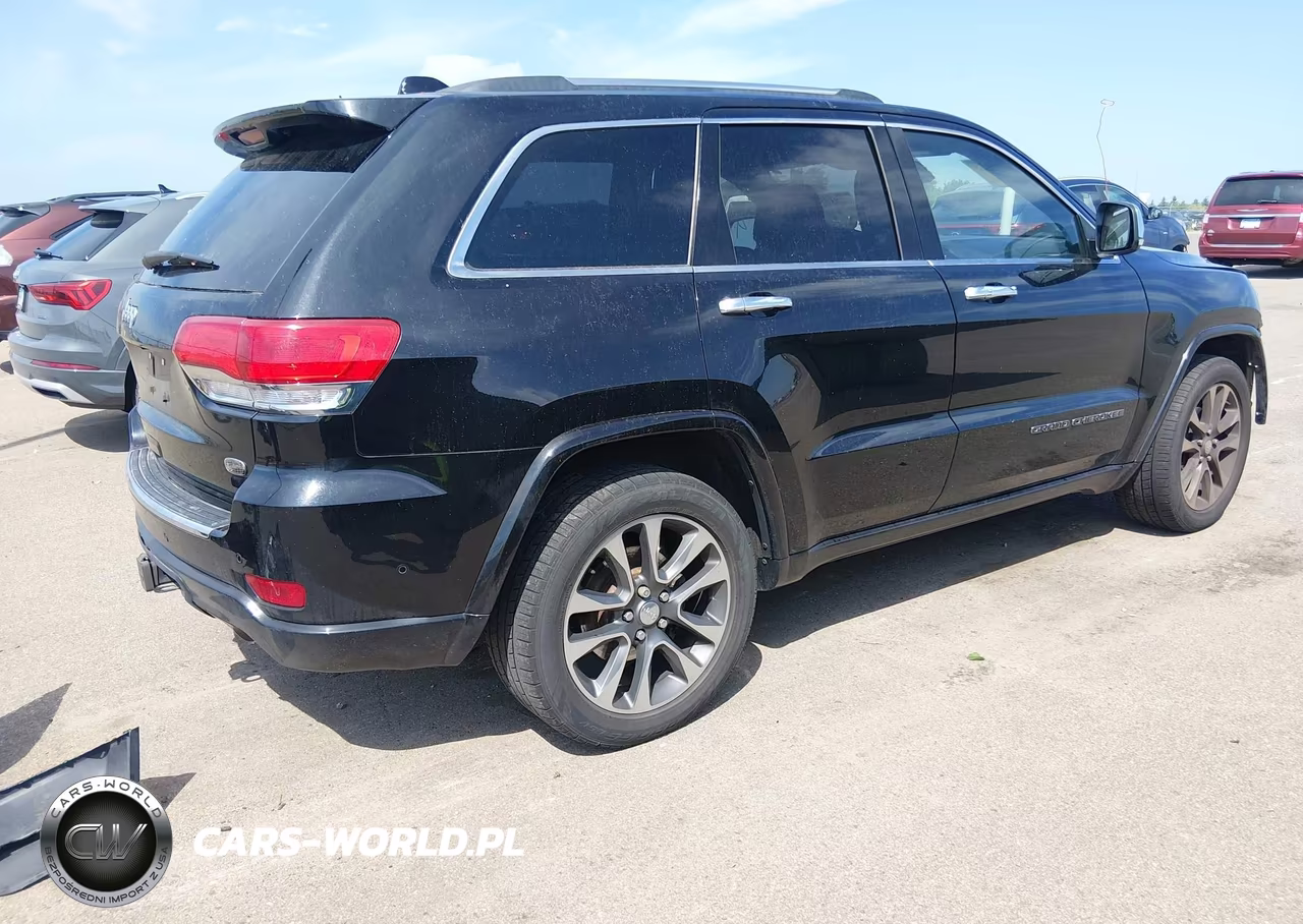 2017 Jeep Grand Cherokee Overland VIN:1C4RJFCGXHC818488 - 4