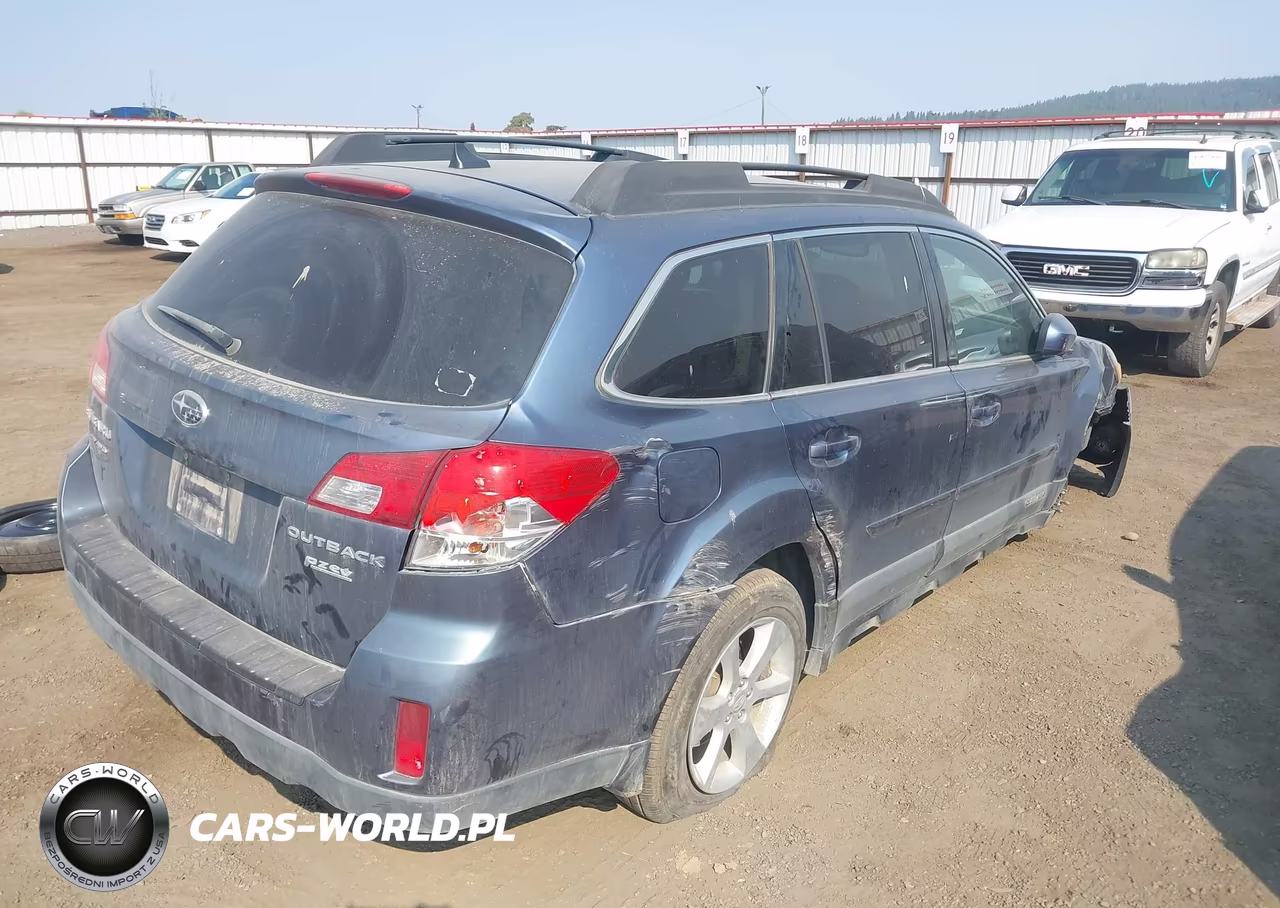 2014 Subaru Outback 2.5I Premium VIN:4S4BRBDCXE3230516 - 4