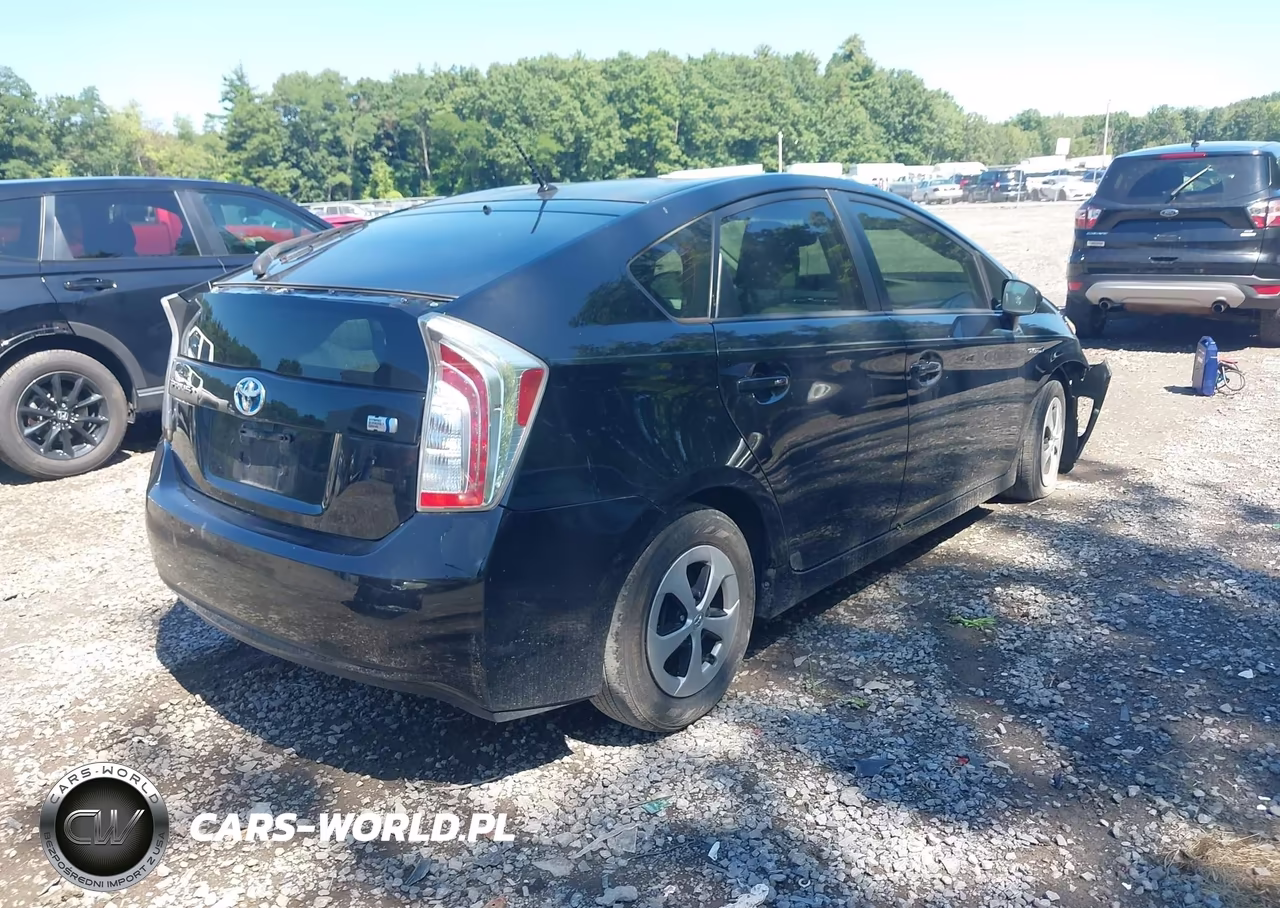2012 Toyota Prius Two VIN:JTDKN3DU1C5437764 - 4