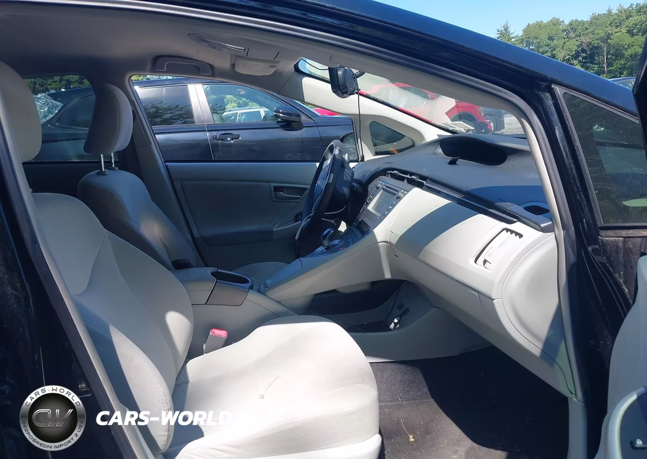 2012 Toyota Prius Two VIN:JTDKN3DU1C5437764 - 5