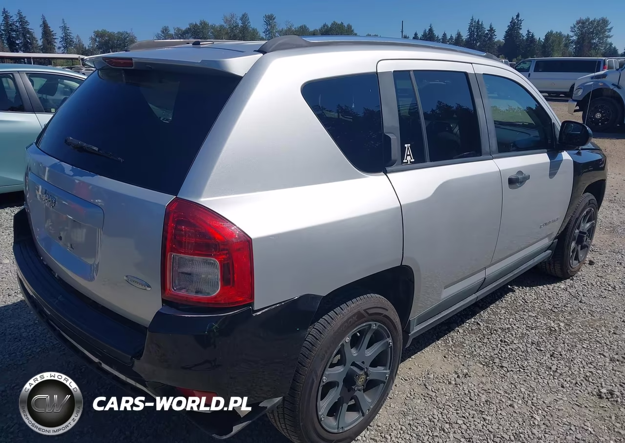 2011 Jeep Compass VIN:1J4NF1FB8BD266620 - 4