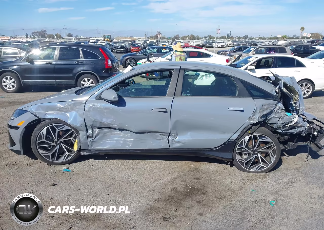 2025 Hyundai Ioniq 6 Sel VIN:KMHM34AA5SA082601 - 14