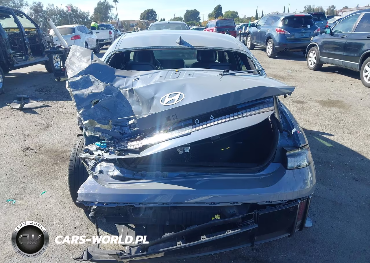 2025 Hyundai Ioniq 6 Sel VIN:KMHM34AA5SA082601 - 16