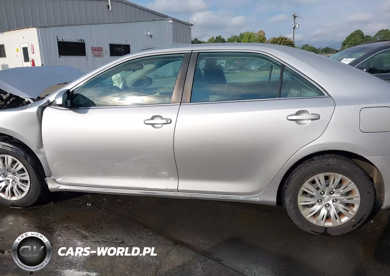 2014 Toyota Camry Le VIN:4T1BF1FKXEU354044 - 14