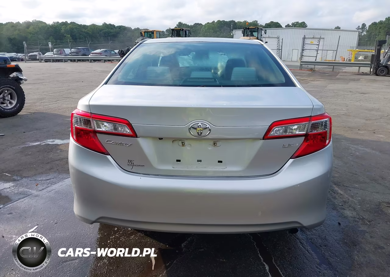 2014 Toyota Camry Le VIN:4T1BF1FKXEU354044 - 16