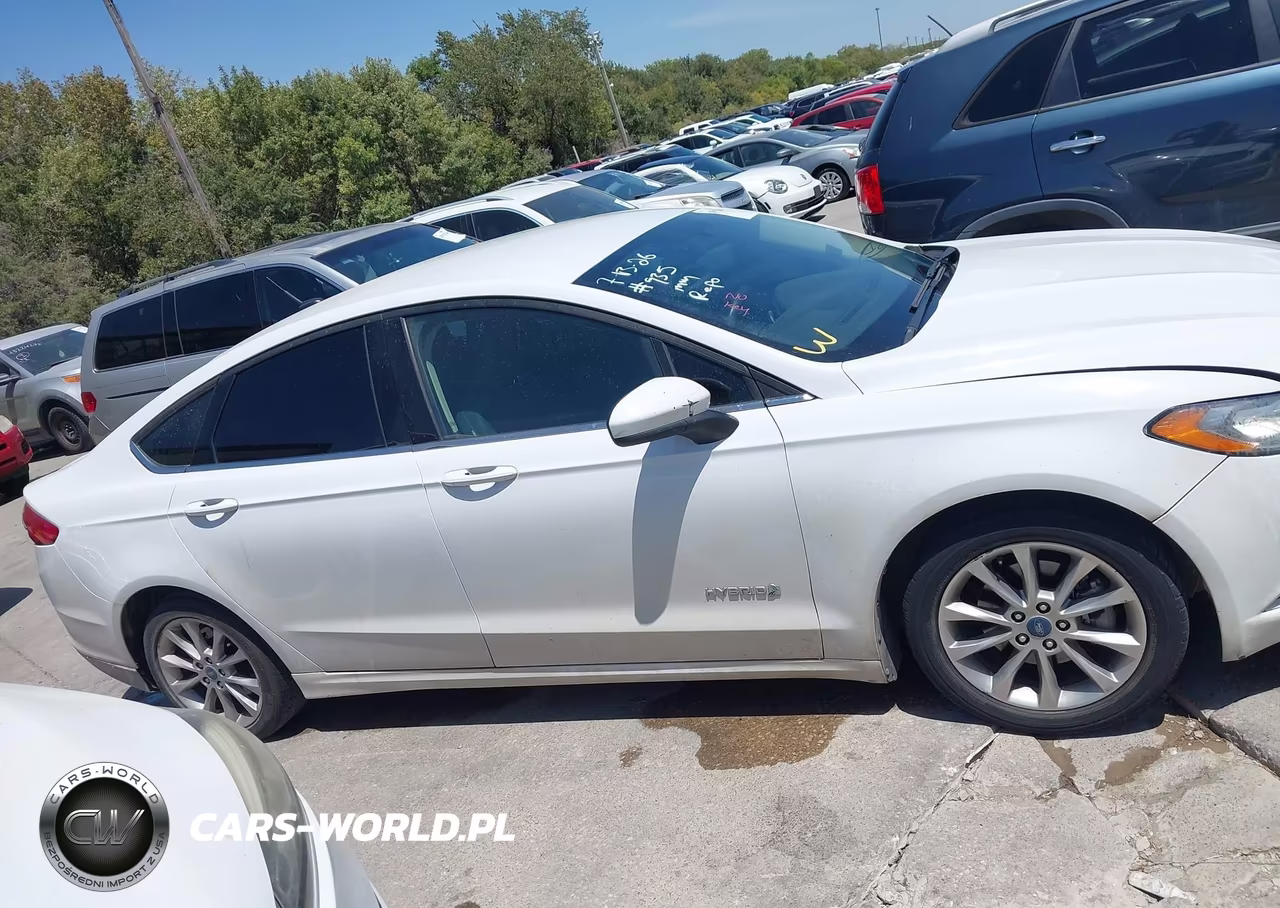 2017 Ford Fusion Hybrid Se VIN:3FA6P0LU0HR386117 - 13