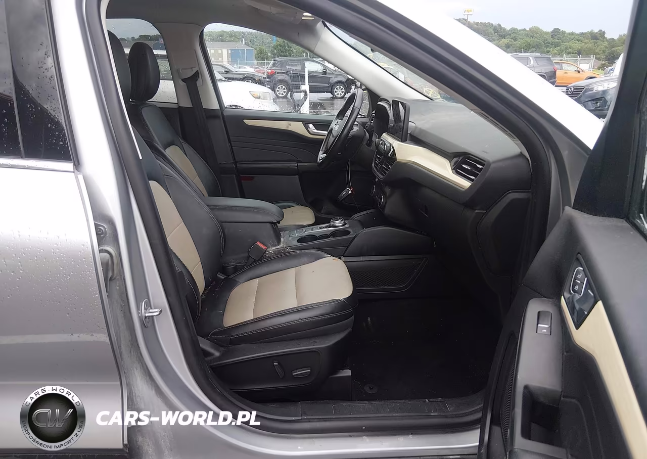2021 Ford Escape Titanium VIN:1FMCU9J94MUA40367 - 4