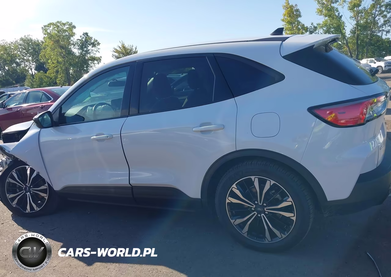 2021 Ford Escape Se VIN:1FMCU0G6XMUA13599 - 14