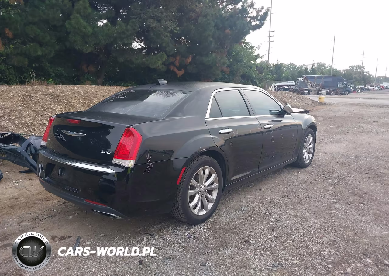 2018 Chrysler 300 Limited Awd VIN:2C3CCAKG8JH127374 - 4