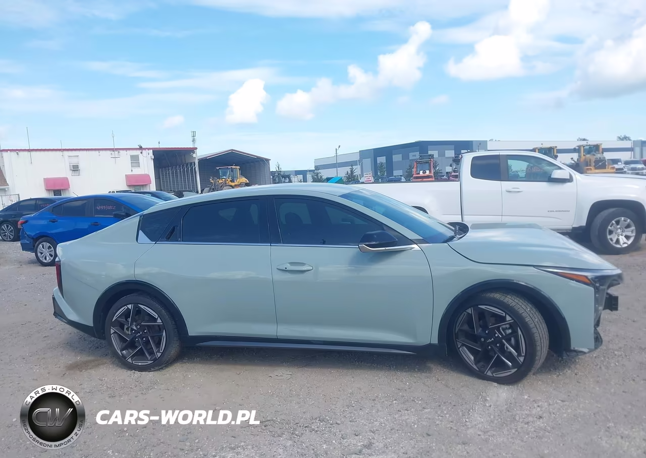 2025 Kia K4 Gt-Line VIN:3KPFW4DE2SE036031 - 13