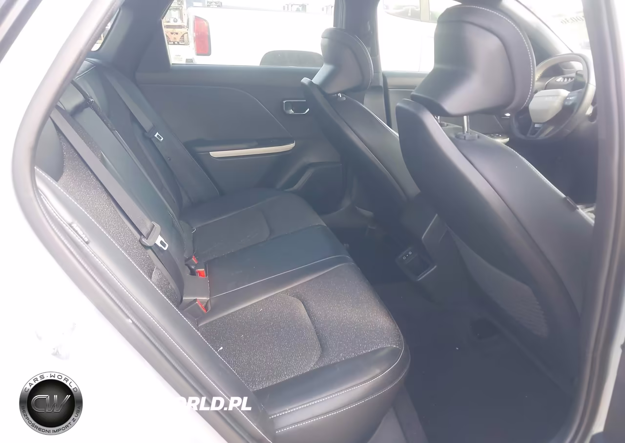 2025 Kia K4 Gt-Line VIN:3KPFW4DE2SE036031 - 8