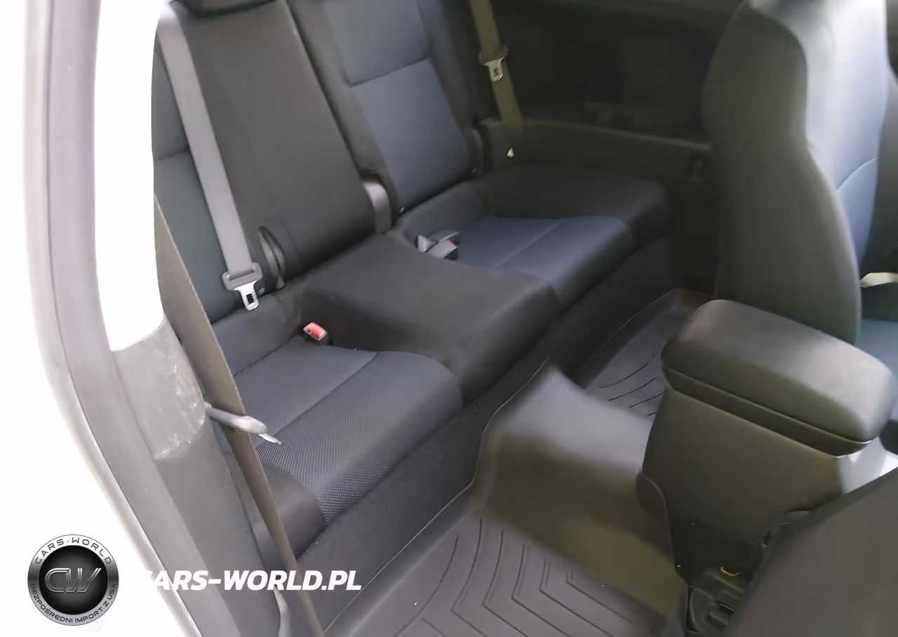 2005 Scion Tc VIN:JTKDE177X50020932 - 8
