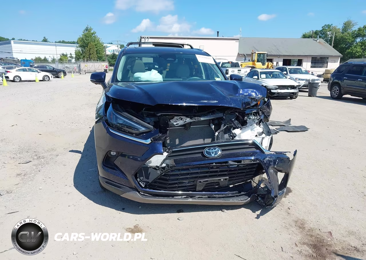 2025 Toyota Grand Highlander Limited VIN:5TDAAAB53SS084590 - 12