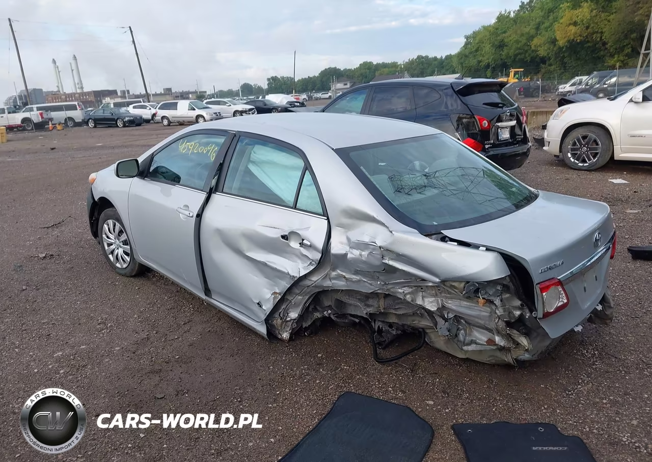 2013 Toyota Corolla Le VIN:2T1BU4EE4DC121280 - 3