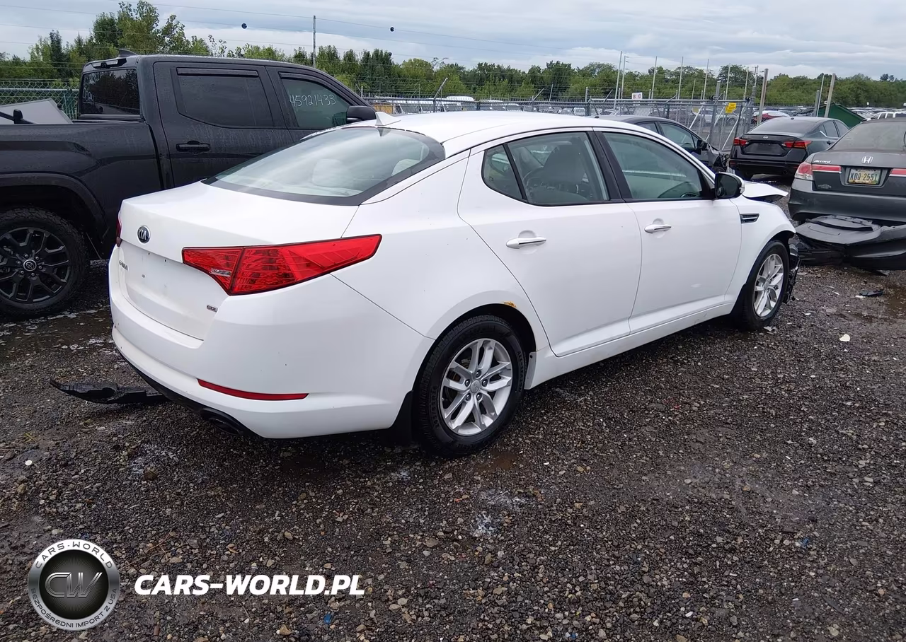 2013 Kia Optima Lx VIN:5XXGM4A77DG186341 - 4