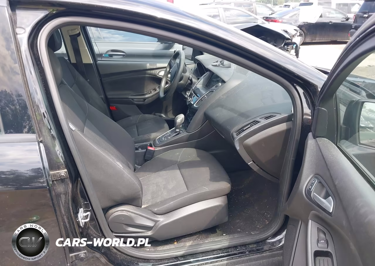 2017 Ford Focus Sel VIN:1FADP3H25HL317714 - 5