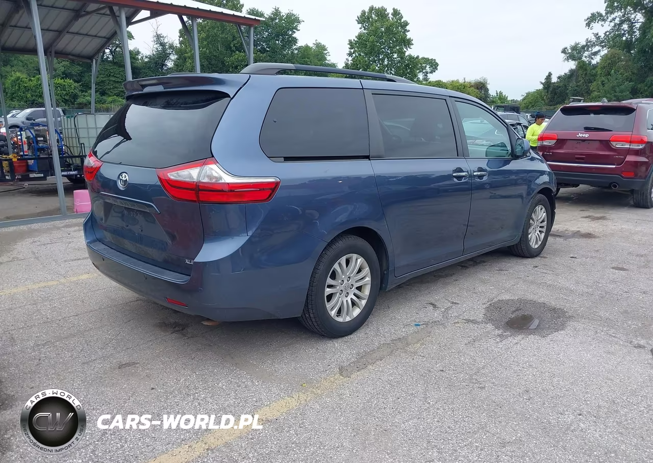 2015 Toyota Sienna Xle-Limited VIN:5TDYK3DC1FS551045 - 4