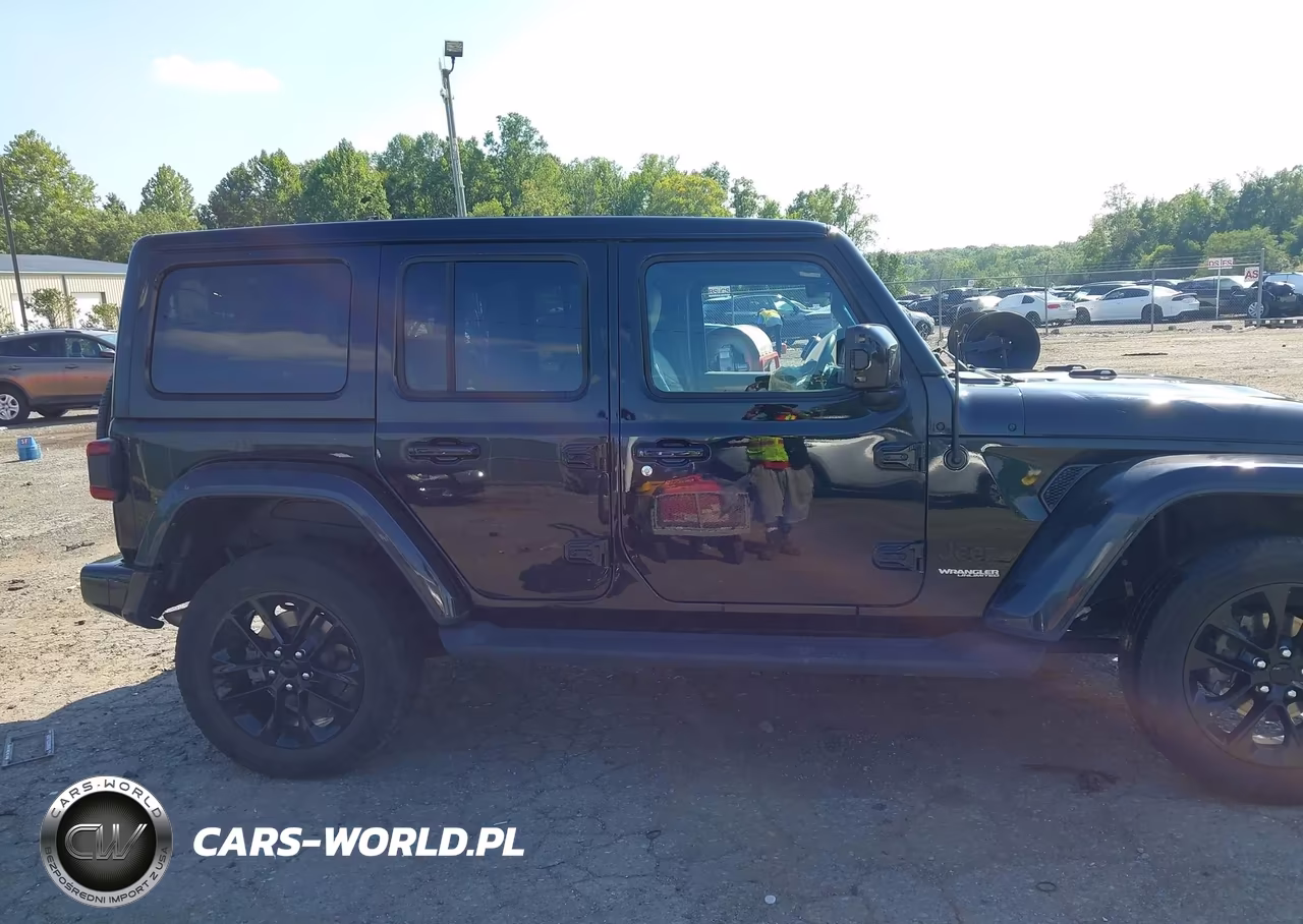 2021 Jeep Wrangler Unlimited High Altitude 4X4 VIN:1C4HJXEN1MW786746 - 13