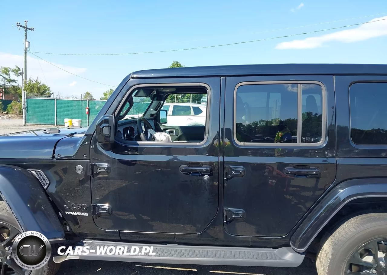 2021 Jeep Wrangler Unlimited High Altitude 4X4 VIN:1C4HJXEN1MW786746 - 14