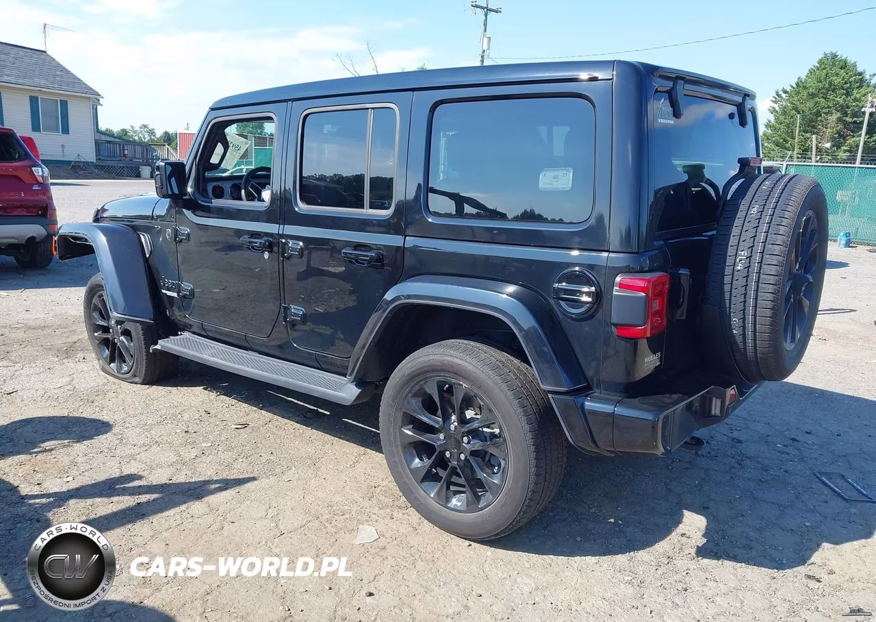 2021 Jeep Wrangler Unlimited High Altitude 4X4 VIN:1C4HJXEN1MW786746 - 3
