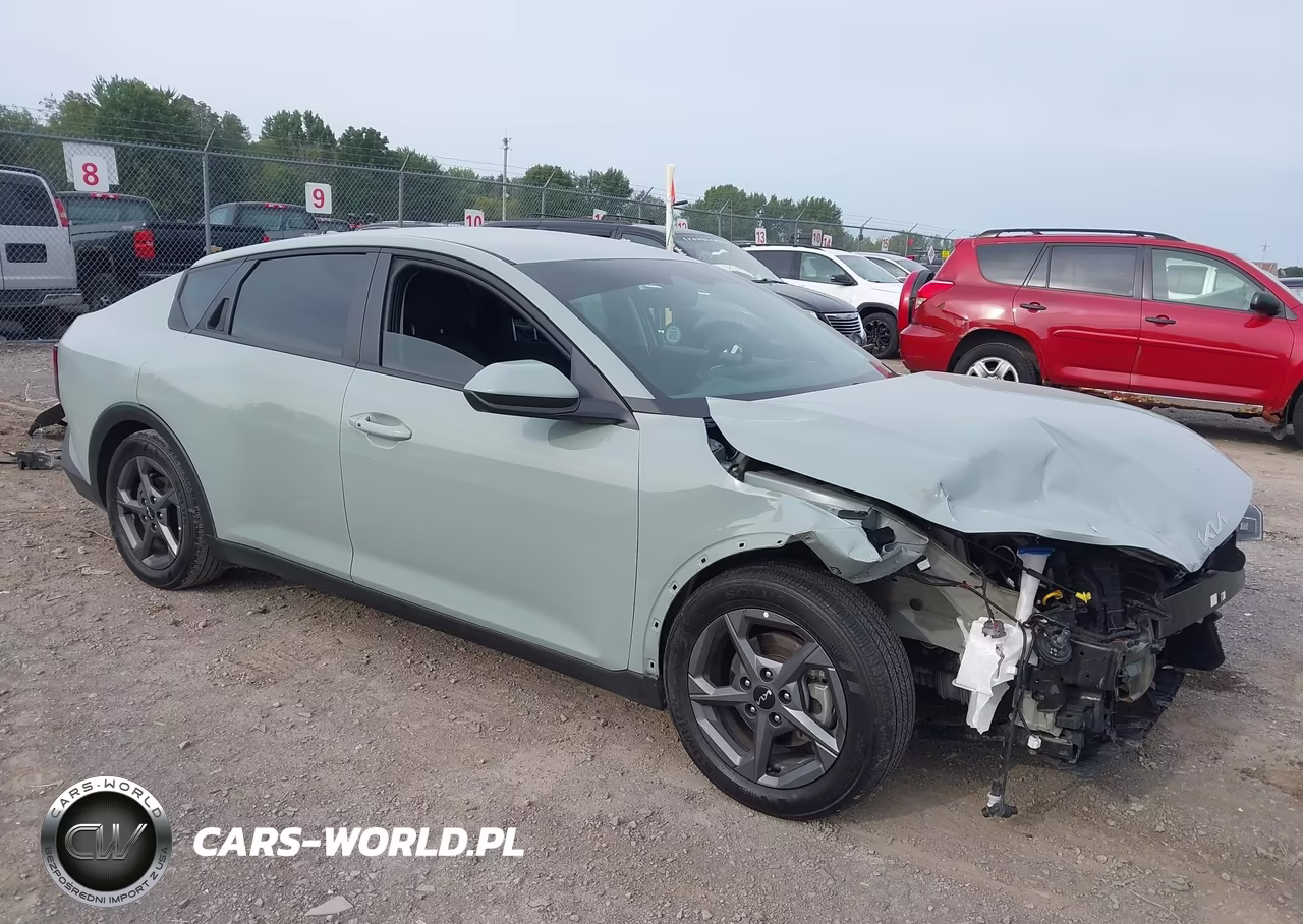 2025 Kia K4 Lxs VIN:3KPFT4DE0SE032469 - 1