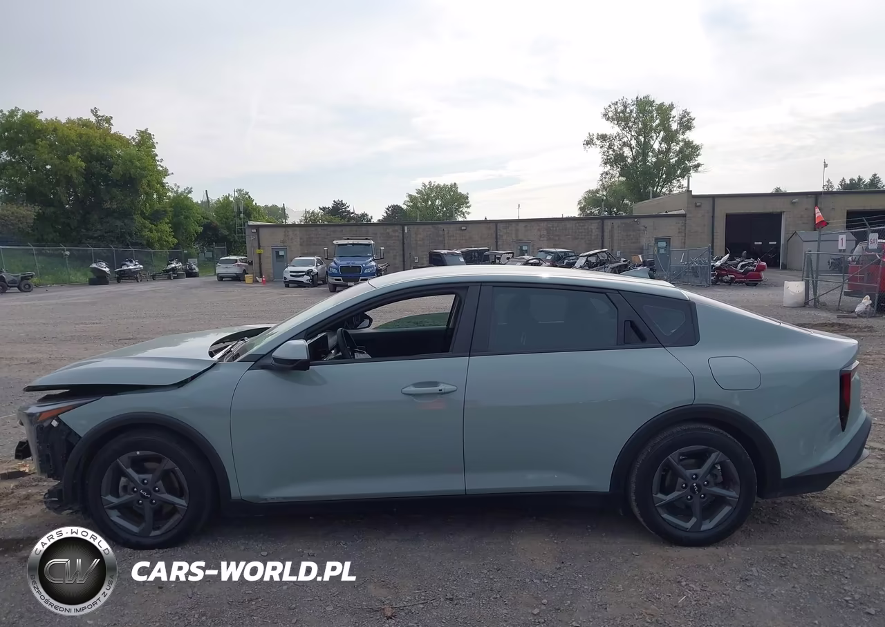 2025 Kia K4 Lxs VIN:3KPFT4DE0SE032469 - 15