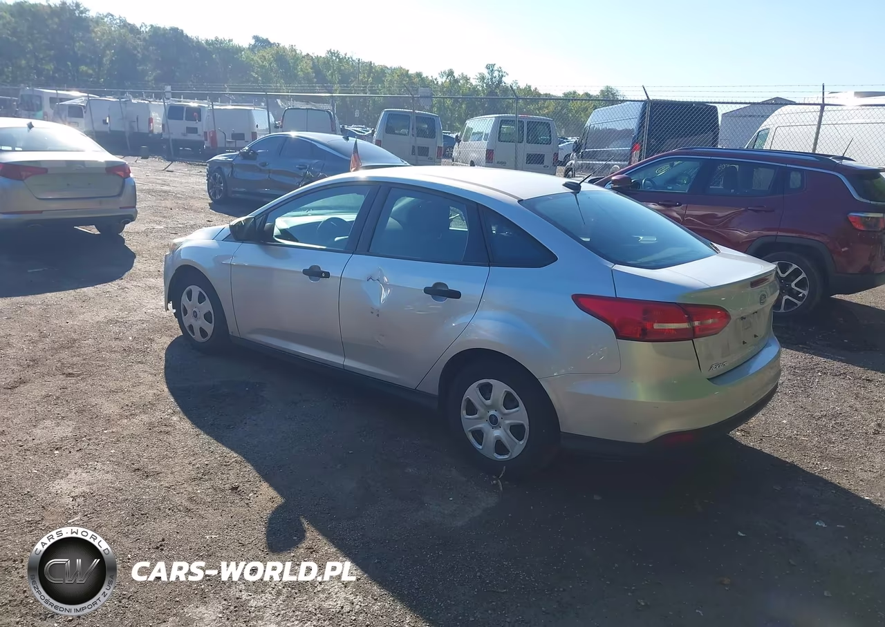 2017 Ford Focus S VIN:1FADP3E21HL259301 - 3
