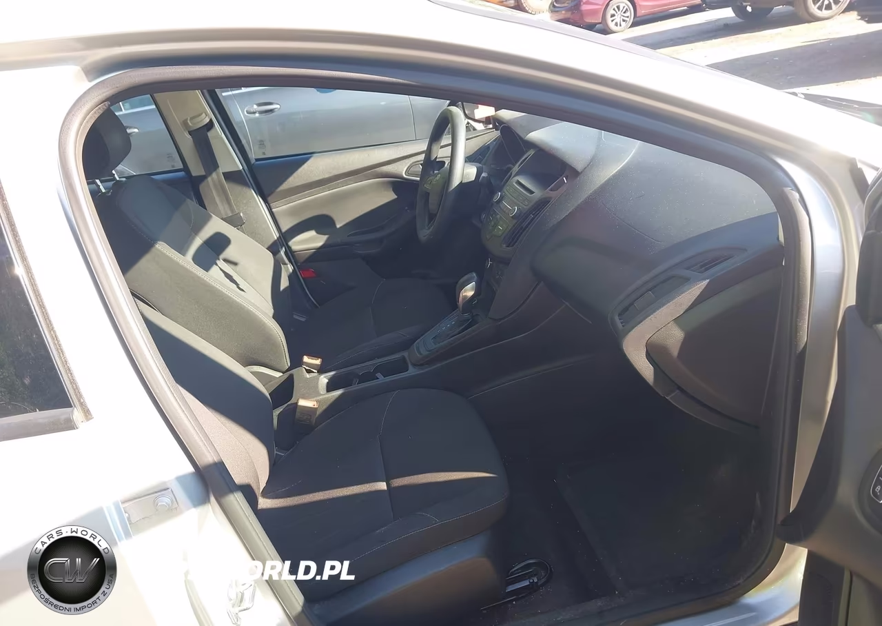 2017 Ford Focus S VIN:1FADP3E21HL259301 - 5