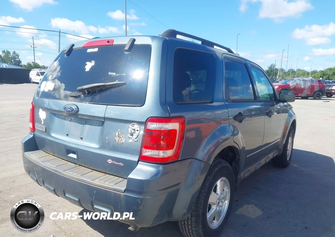 2011 Ford Escape Xlt VIN:1FMCU0D78BKC40618 - 4