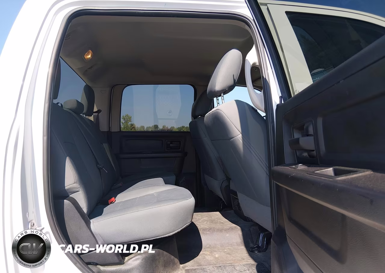 2017 Ram 3500 Tradesman 4X4 8' Box VIN:3C63R3GL3HG743061 - 8