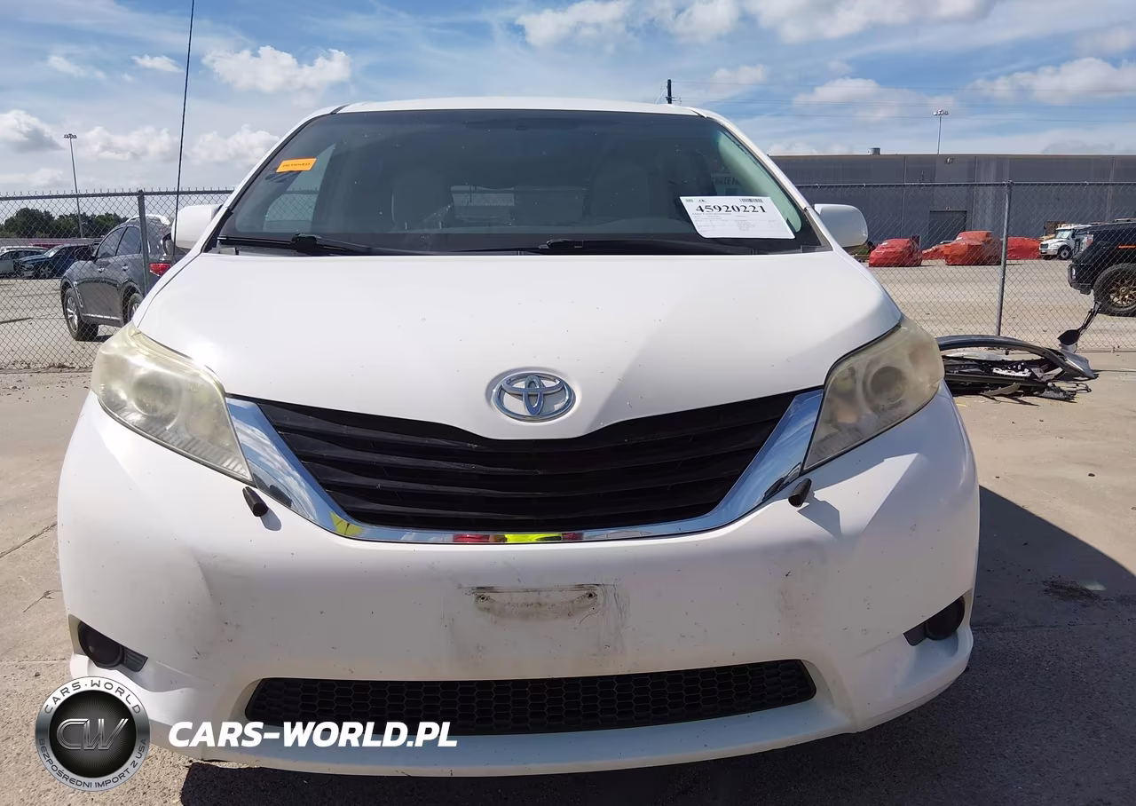 2012 Toyota Sienna Le V6 8 Passenger VIN:5TDKK3DC4CS237696 - 12
