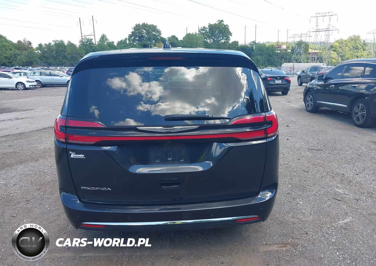 2023 Chrysler Pacifica Touring L VIN:2C4RC1BG1PR550564 - 16