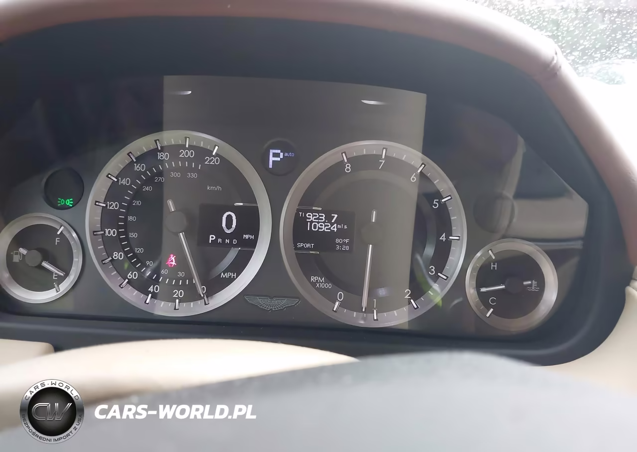 2015 Aston Martin Rapide S VIN:SCFHMDBS1FGF04669 - 7