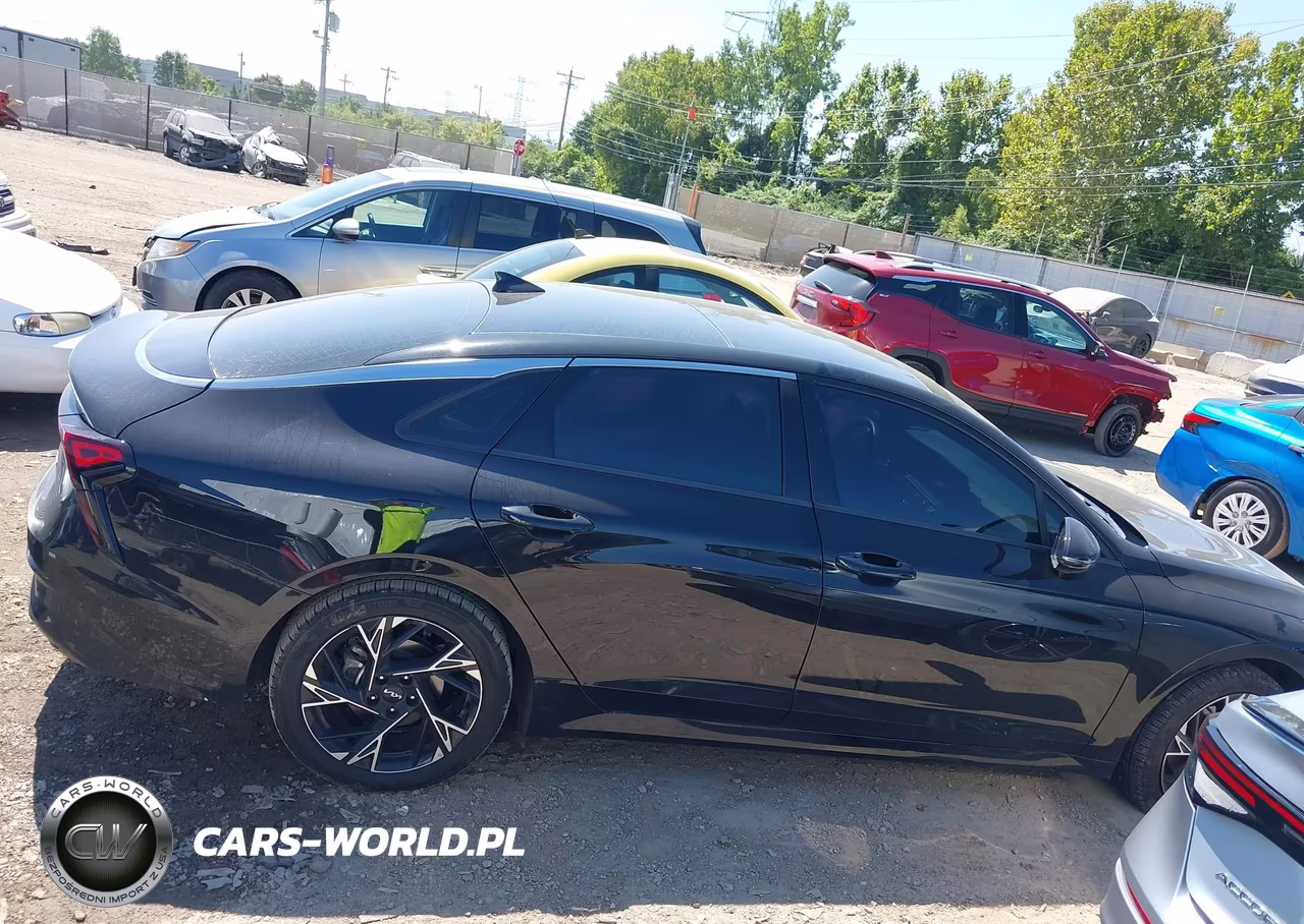 2025 Kia K5 Gt Line VIN:KNAG64J71S5378492 - 13
