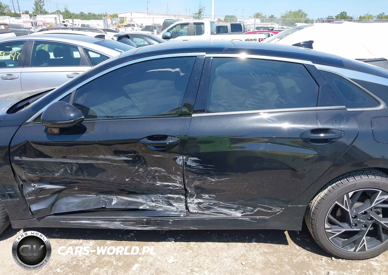 2025 Kia K5 Gt Line VIN:KNAG64J71S5378492 - 6