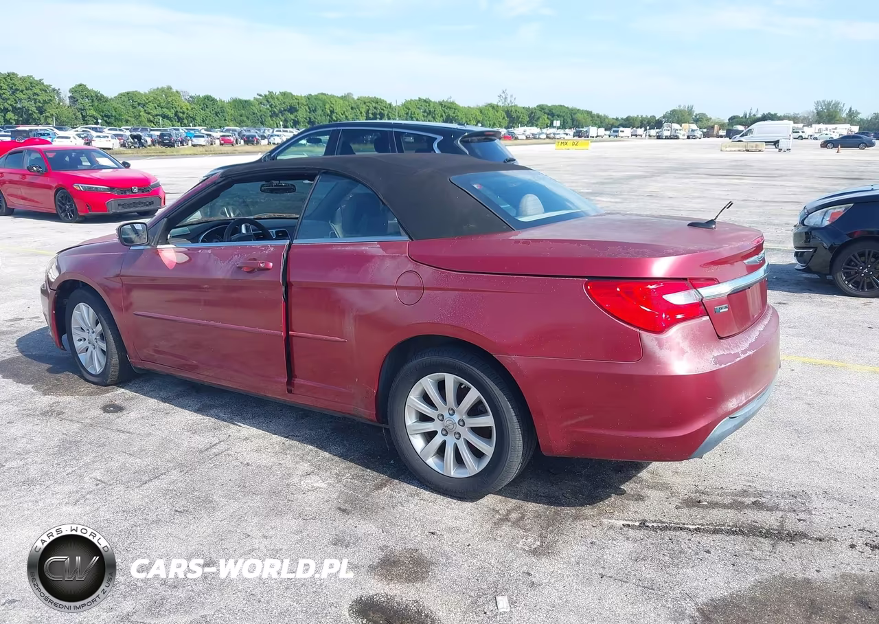 2011 Chrysler 200 Touring VIN:1C3BC2EG3BN537649 - 3