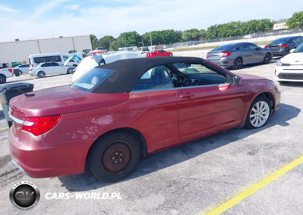 2011 Chrysler 200 Touring VIN:1C3BC2EG3BN537649 - 4