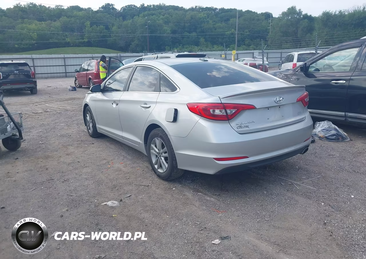 2016 Hyundai Sonata VIN:5NPE24AF1GH401158 - 3