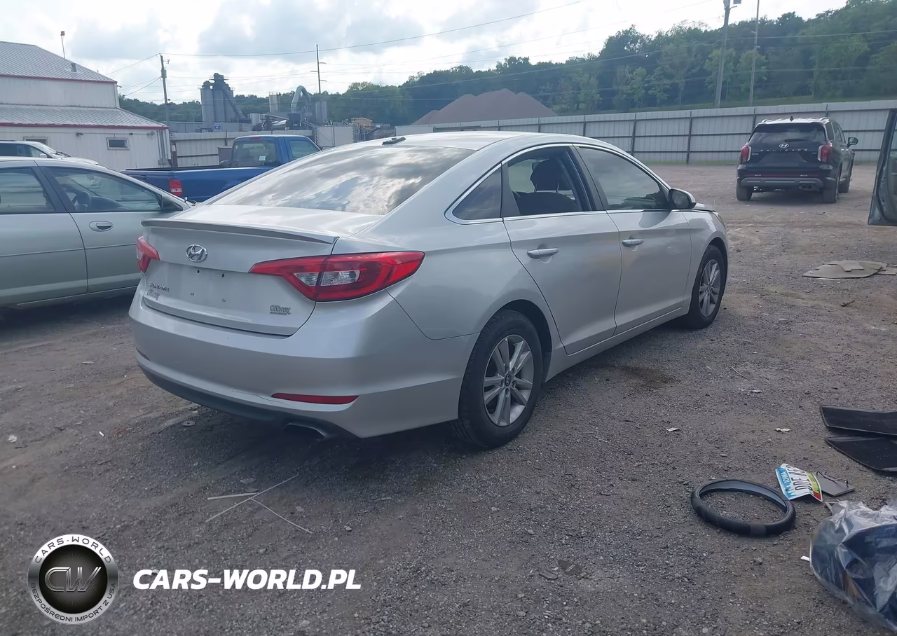 2016 Hyundai Sonata VIN:5NPE24AF1GH401158 - 4