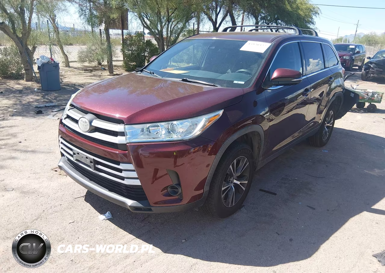 2019 Toyota Highlander Le VIN:5TDZZRFH6KS330529 - 2