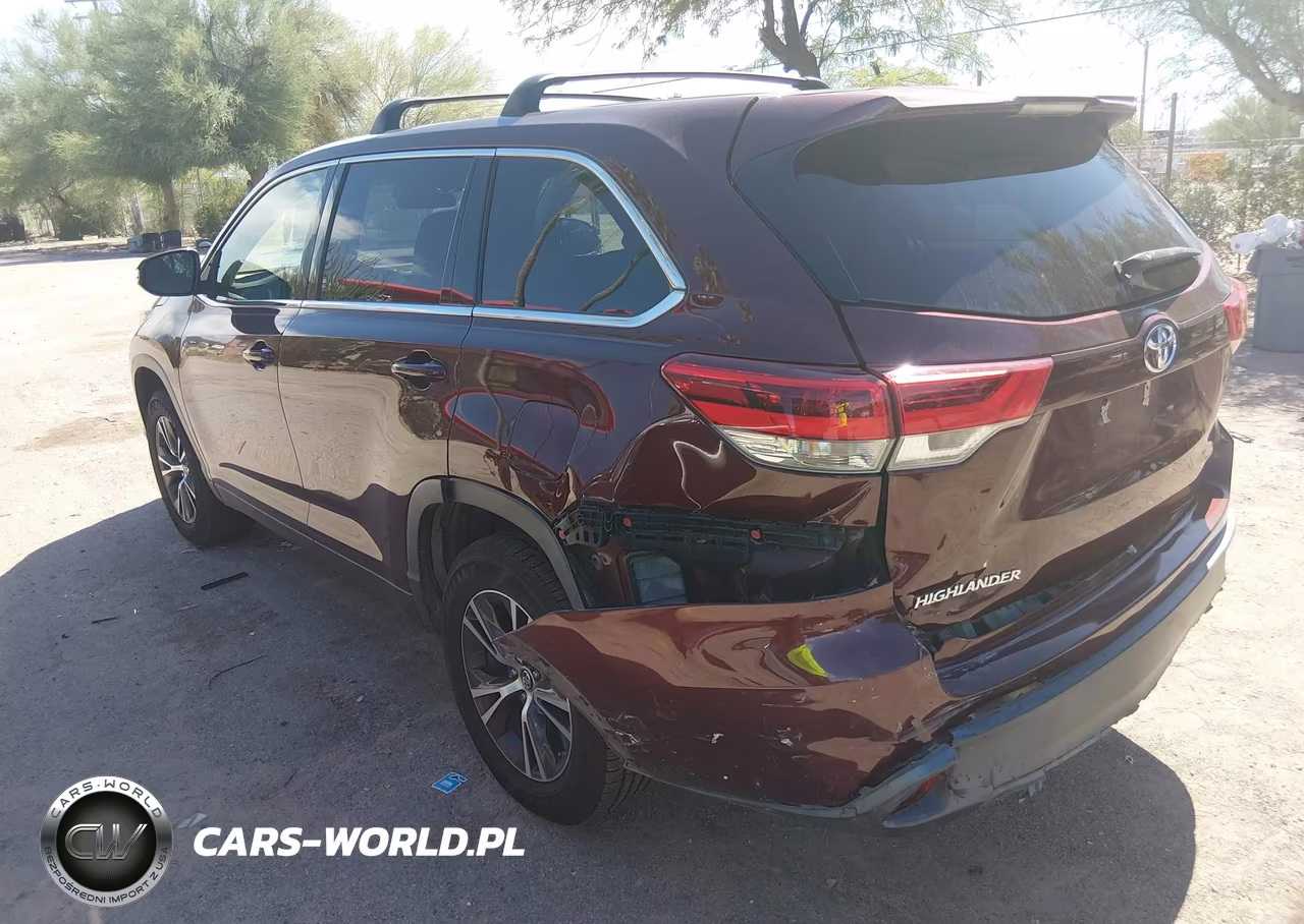 2019 Toyota Highlander Le VIN:5TDZZRFH6KS330529 - 3