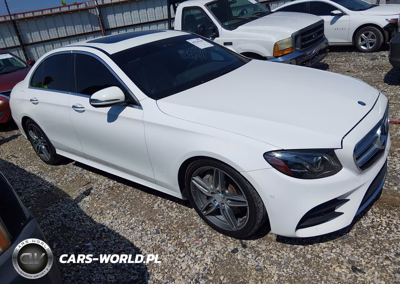 2017 Mercedes-Benz E 300 – zdjęcie 1 z 16