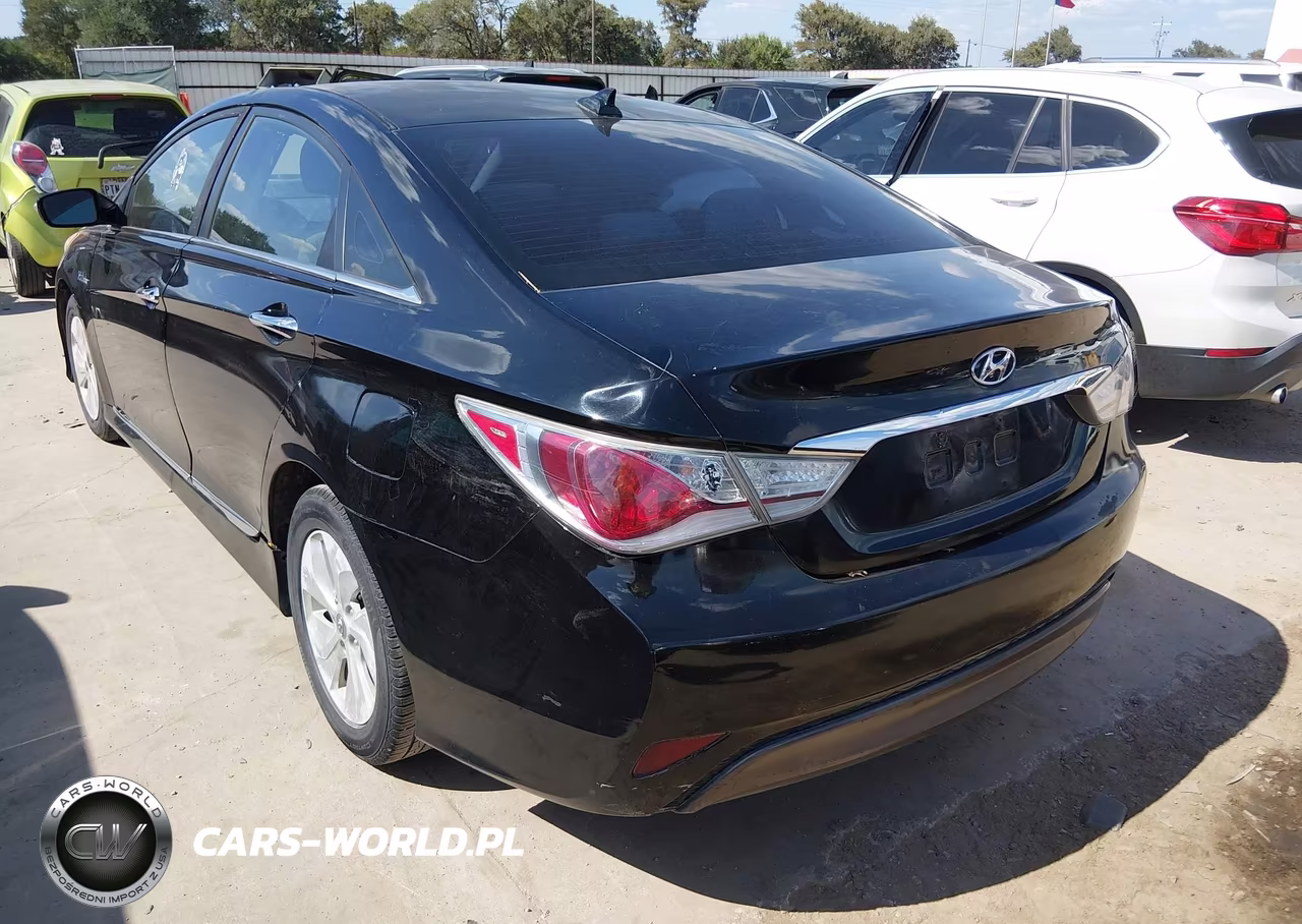2015 Hyundai Sonata Hybrid VIN:KMHEC4A43FA133999 - 3